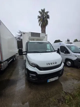 Camion frigorífico iveco daily E6 70C18