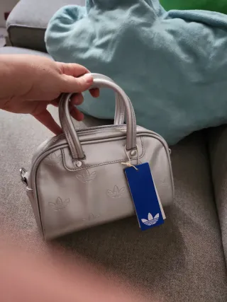 Bolso Adidas plateado