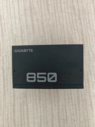 Fuente Alimentación Gigabyte 850W P850GM