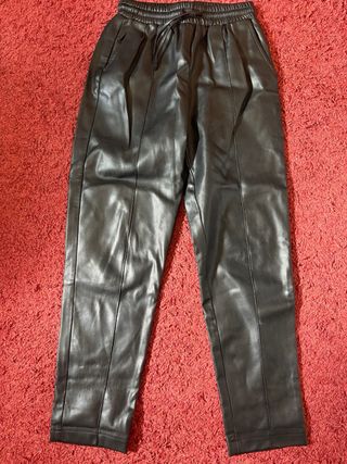 Pantalón ancho de cuero