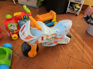 Lote correpasillos y balancín infantil