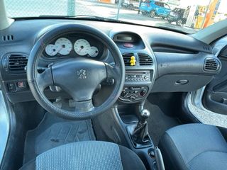Peugeot 206 2003