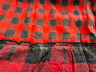 Vestido Desigual cuadros rojo y negro