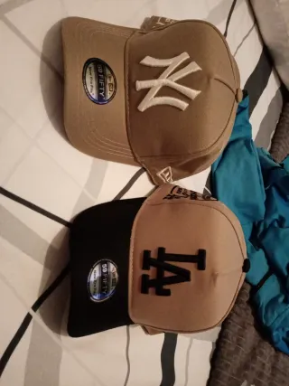 2 Cappelli New Era NY e LA