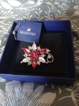 Broche Swarovski Flor Rojo y Plateado