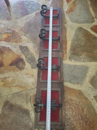 Perchero de forja rústico