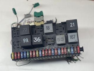 Caja Fusibles Relés VW Golf MK3