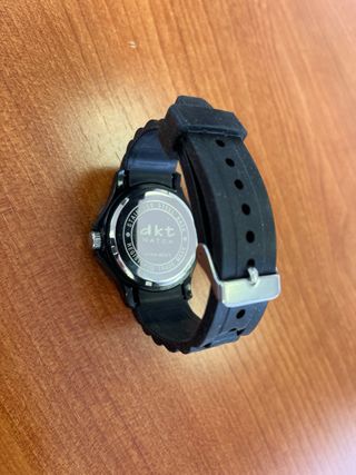 Reloj DKT Analógico Negro