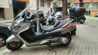 Suzuki Burgman 400cc 2012