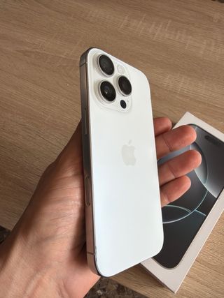 iPhone 16 Pro Plata 100% Batería