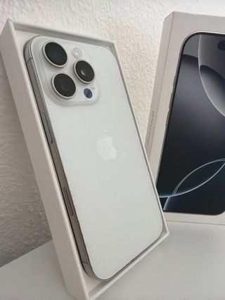 iPhone 16 Pro Plata 100% Batería