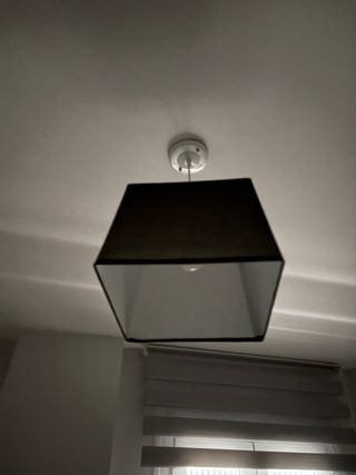 Lámpara de techo gris tela