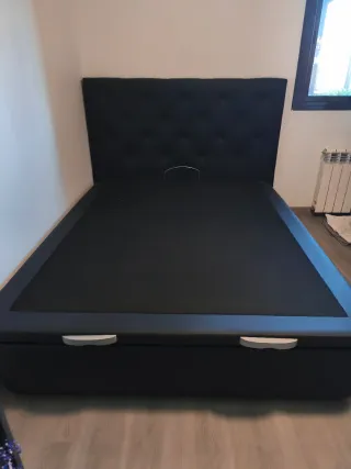 Canapé y cabecero polipiel negro