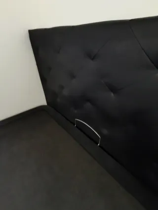 Canapé y cabecero polipiel negro