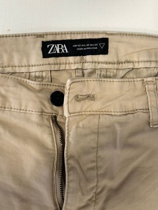 Pantalón Beige Zara Elegante