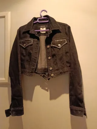 Cazadora Versace Negra con Brillantes. Perfecta.