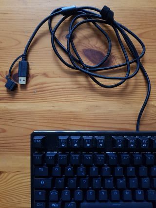 Tastiera meccanica ioplee RGB cablata ITA