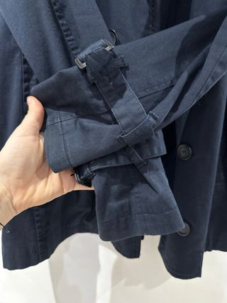 Gabardina Bershka doble botonadura talla M