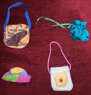 Accessori per bambole BARBIE: borse e cappello