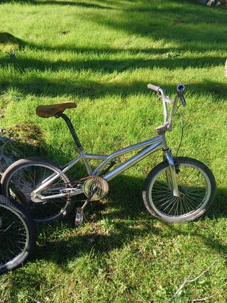 3 Bicicletas BMX para reparar