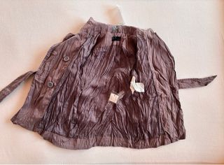 Trench grigio neonata effetto stropicciato