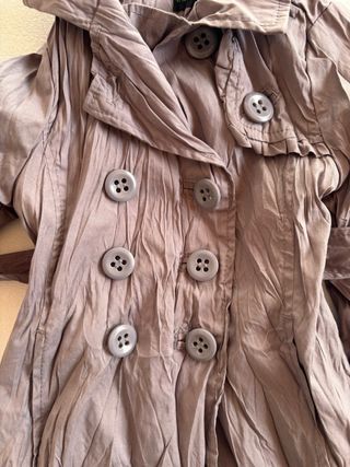 Trench grigio neonata effetto stropicciato