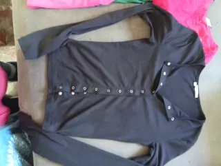 Lote 4 Tops Mujer Talla S con botones.precio todo