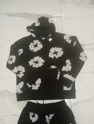 Conjunto chándal estampado talla M