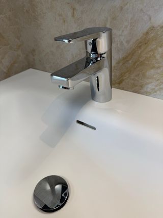 Conjunto Mueble Baño con Espejo y Grifo