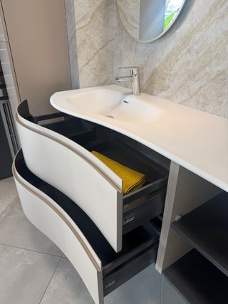 Conjunto Mueble Baño con Espejo y Grifo