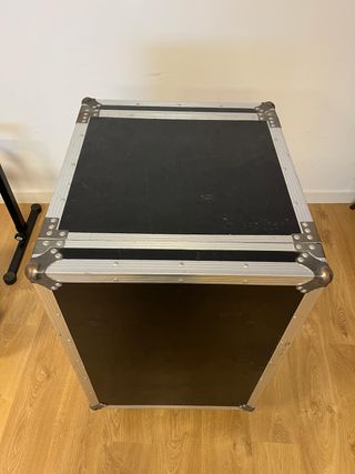 Rack con ruedas FONESTAR antishock 19" de 12U+9U.