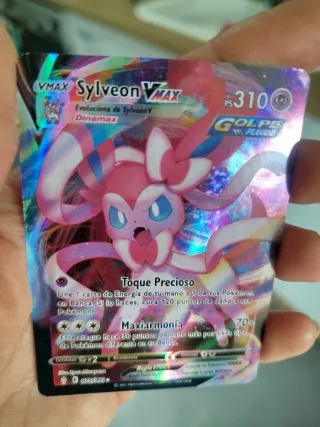 Carta Pokémon Sylveon VMAX 075/203