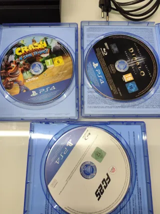 Pack PS4 (PlayStation 4) Negra (FAT 500 GB )