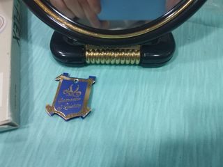 Espejo de belleza con soporte nuevo sin uso