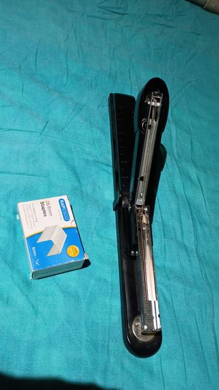 Grapadora de brazo largo Rapesco