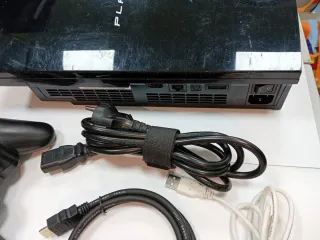 PlayStation 3 Pirateada + 4 Mandos