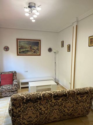 Piso en alquiler en Palos de Moguer en Madrid