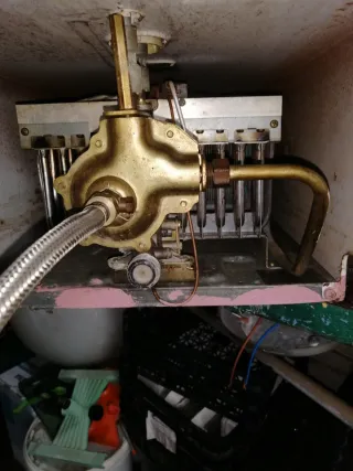 Calentador de agua a gas butano