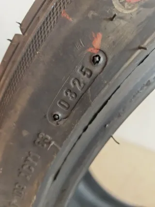 Neumático 325/30 ZR21 108Y