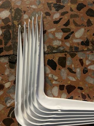 Escuadras metálicas