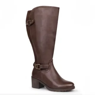 Stivali alti marroni con tacco