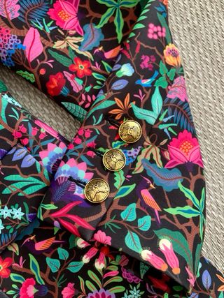 Blazer Camaleonica Estampado Floral