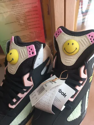 Reebok Pump Shaq Attaq Smiley