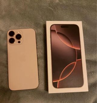 iPhone 16 Pro Max 256GB Dorado