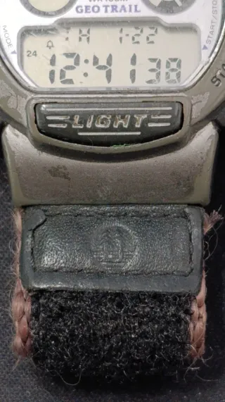 Reloj Casio FT-131H Geo Trail