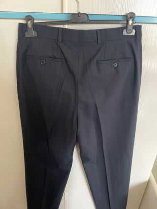 Abito sartoriale uomo righe sottili