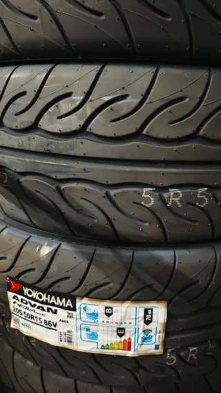 Neumáticos 205/50r15 yokohama ad08rs