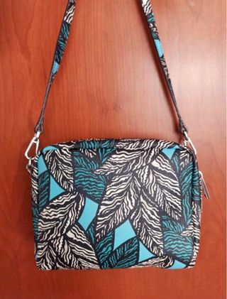 Bolso Bimba y Lola estampado hojas