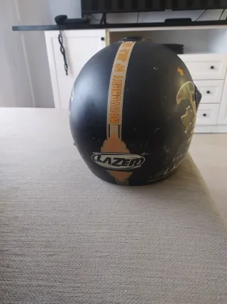 Casco de moto Lazer negro