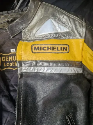 Chaqueta de cuero para moto